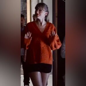 Taylor Swift The life of a showgirl cardigan orange like new. Size XL/2XL